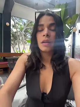 Snapshot of DaryRos chatting on March 25, 7:31 pm DaryRos online show from March 25, 7:31 pm