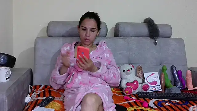 Snapshot of PenelopeHot_91 chatting on February 13, 8:55 pm PenelopeHot 91 online show from February 13, 8:55 pm