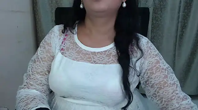 Inviting Aanya online show from December 2, 4:42 pm