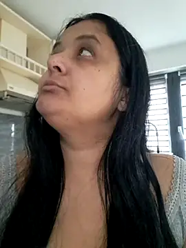 sarahhh1987 online show from November 26, 8:26 am