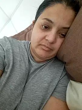 sarahhh1987 online show from February 9, 6:50 am