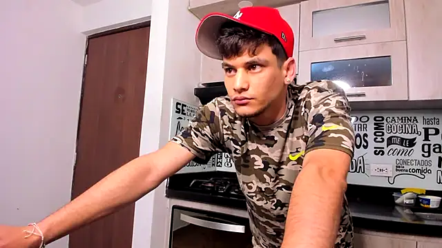 Snapshot of guy_master chatting on January 18, 7:07 am guy master online show from January 18, 7:07 am