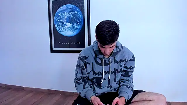 Snapshot of guy_master chatting on January 30, 5:06 pm guy master online show from January 30, 5:06 pm