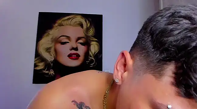 Snapshot of guy_master chatting on March 2, 5:14 pm guy master online show from March 2, 5:14 pm