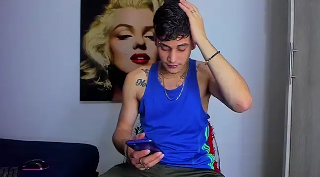 Snapshot of guy_master chatting on March 12, 7:24 am guy master online show from March 12, 7:24 am