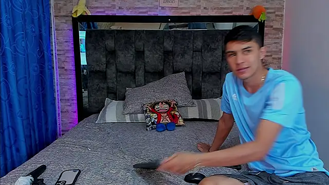 Snapshot of Juva___ chatting on February 23, 10:53 pm Juva online show from February 23, 10:53 pm