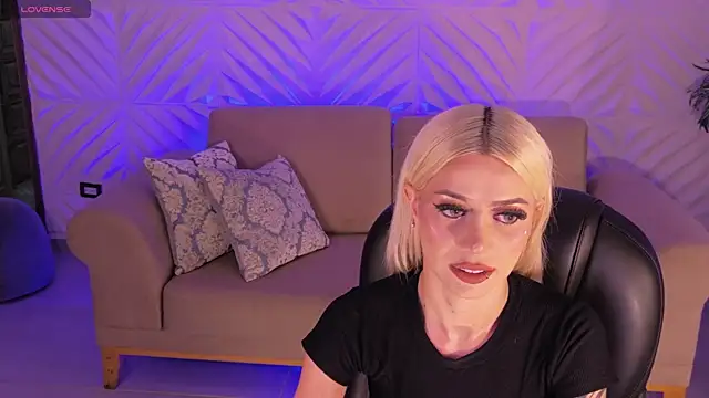 HannaConnor  online show from July 25, 11:57 pm