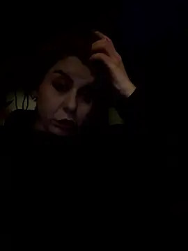 Snapshot of holyeroticss chatting on December 6, 10:41 pm holyeroticss online show from December 6, 10:41 pm