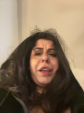 Snapshot of holyeroticss chatting on March 6, 6:05 pm holyeroticss online show from March 6, 6:05 pm