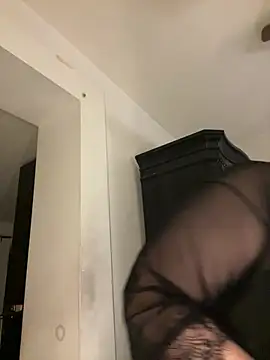 Snapshot of holyeroticss chatting on March 20, 6:30 am holyeroticss online show from March 20, 6:30 am