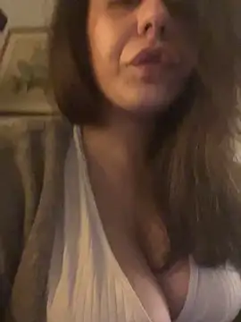 Snapshot of holyeroticss chatting on September 9, 11:15 pm holyeroticss online show from September 9, 11:15 pm