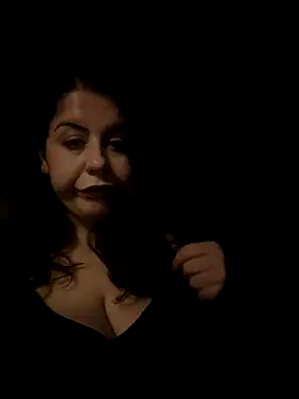 Snapshot of holyeroticss chatting on September 16, 2:01 am holyeroticss online show from September 16, 2:01 am