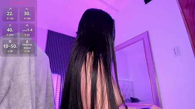 Snapshot of aliscollins_ chatting on September 24, 1:20 am aliscollins online show from September 24, 1:20 am