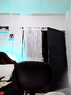 Snapshot of lunanataly chatting on January 3, 9:36 pm lunanataly online show from January 3, 9:36 pm