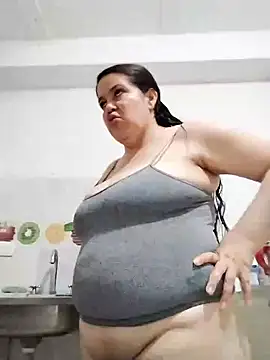 Snapshot of lunanataly chatting on January 9, 5:43 pm lunanataly online show from January 9, 5:43 pm