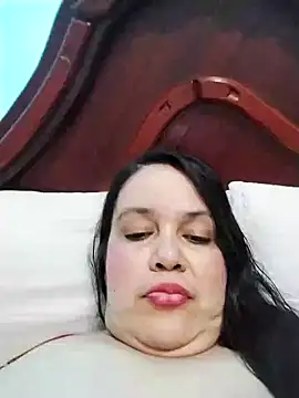 Snapshot of lunanataly chatting on February 12, 12:16 am lunanataly online show from February 12, 12:16 am