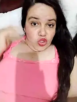 Snapshot of lunanataly chatting on February 19, 12:03 am lunanataly online show from February 19, 12:03 am