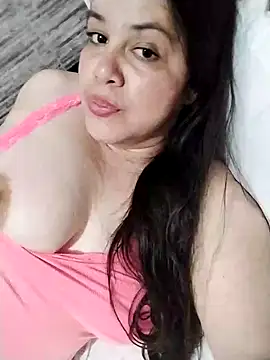 Snapshot of lunanataly chatting on February 19, 3:06 am lunanataly online show from February 19, 3:06 am