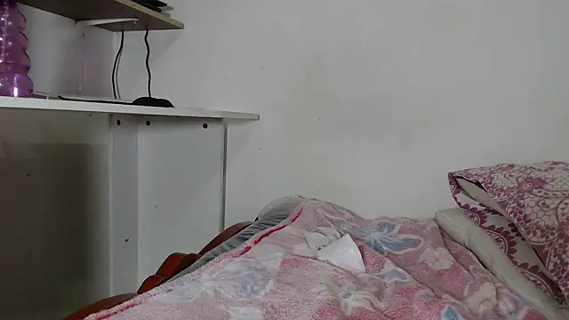 Snapshot of ruby07 chatting on February 13, 2:56 am ruby07 online show from February 13, 2:56 am