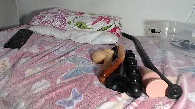 Snapshot of ruby07 chatting on October 2, 7:54 pm ruby07 online show from October 2, 7:54 pm