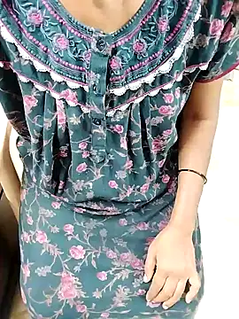 Snapshot of sexyrapa chatting on December 17, 1:50 am sexyrapa online show from December 17, 1:50 am