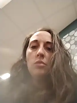 Snapshot of PhatAss_Kummmilla chatting on December 5, 5:06 pm PhatAss Kummmilla online show from December 5, 5:06 pm