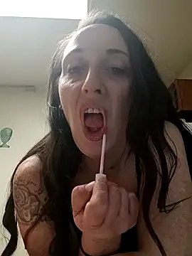 Snapshot of PhatAss_Kummmilla chatting on December 6, 9:10 am PhatAss Kummmilla online show from December 6, 9:10 am