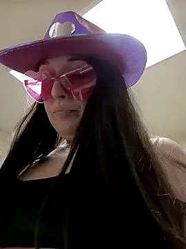 Snapshot of PhatAss_Kummmilla chatting on January 25, 8:31 am PhatAss Kummmilla online show from January 25, 8:31 am