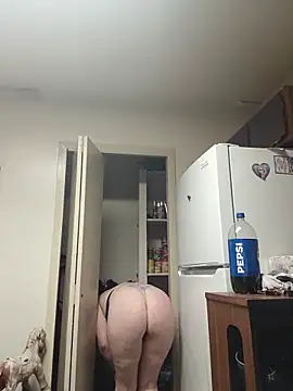 Snapshot of PhatAss_Kummmilla chatting on October 12, 6:45 am PhatAss Kummmilla online show from October 12, 6:45 am