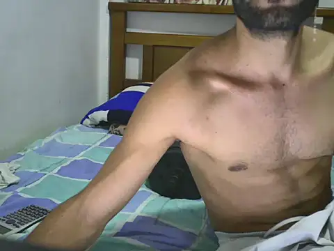 hideonbush051 online show from September 29, 3:17 pm