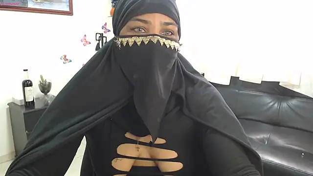 Aaliyah brown online show from December 9, 3:11 pm