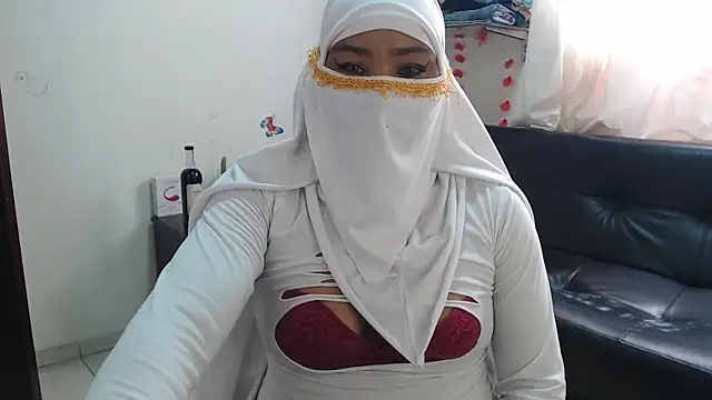 Aaliyah brown online show from December 20, 5:40 pm