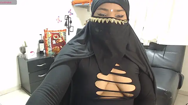 Aaliyah brown online show from January 3, 8:54 am