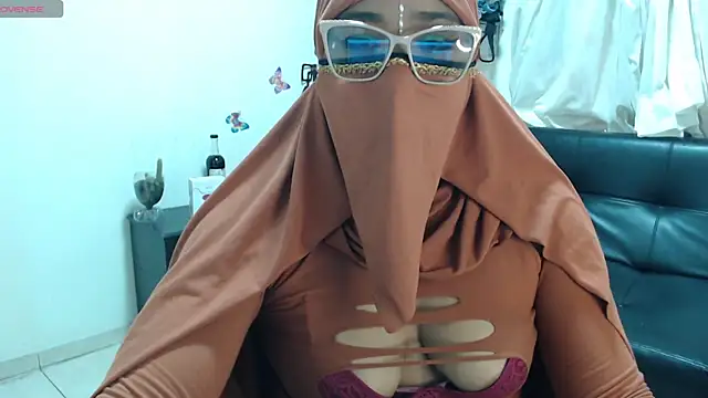 Aaliyah brown online show from January 12, 8:36 am