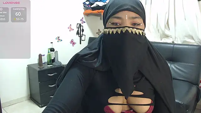 Aaliyah brown online show from January 25, 8:10 am