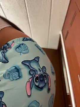 Snapshot of Salome_golvert chatting on December 4, 6:28 pm Salome golvert online show from December 4, 6:28 pm