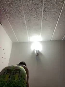 Snapshot of Salome_golvert chatting on December 25, 10:16 pm Salome golvert online show from December 25, 10:16 pm