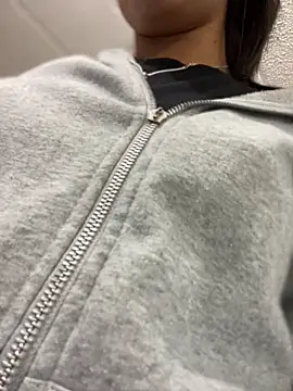 Snapshot of Salome_golvert chatting on February 1, 9:51 pm Salome golvert online show from February 1, 9:51 pm