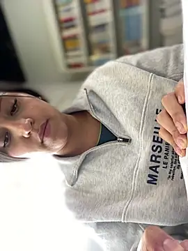 Snapshot of Salome_golvert chatting on March 14, 5:35 pm Salome golvert online show from March 14, 5:35 pm