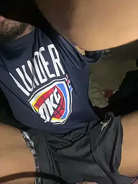 Snapshot of SlimeCrownzOut5 chatting on January 4, 9:00 am SlimeCrownzOut5 online show from January 4, 9:00 am