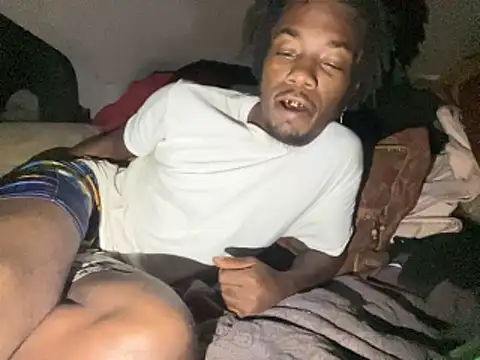 Snapshot of SlimeCrownzOut5 chatting on November 3, 4:25 am SlimeCrownzOut5 online show from November 3, 4:25 am