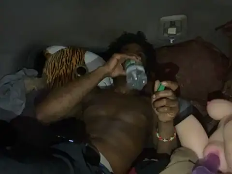 Snapshot of SlimeCrownzOut5 chatting on November 14, 5:39 am SlimeCrownzOut5 online show from November 14, 5:39 am