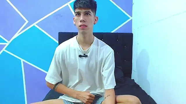 Snapshot of jhony-sex chatting on December 7, 6:21 am jhony-sex online show from December 7, 6:21 am