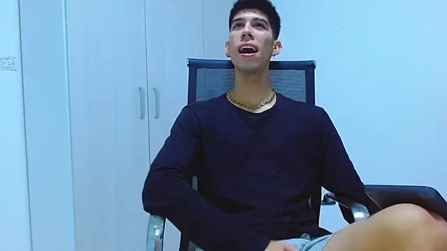 Snapshot of jhony-sex chatting on September 27, 2:27 am jhony-sex online show from September 27, 2:27 am