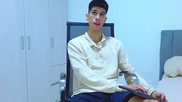 Snapshot of jhony-sex chatting on October 4, 3:37 am jhony-sex online show from October 4, 3:37 am