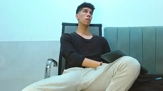 jhony-sex online show from July 9, 7:12 am