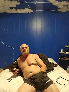 justjerkinaround666 online show from March 31, 4:18 pm