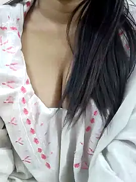 Snapshot of Banii_22 chatting on January 28, 8:25 am Banii 22 online show from January 28, 8:25 am