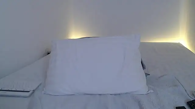 Snapshot of __Meow chatting on December 22, 6:28 am   Meow online show from December 22, 6:28 am