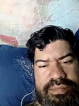 Snapshot of mundogo chatting on December 3, 1:35 am mundogo online show from December 3, 1:35 am